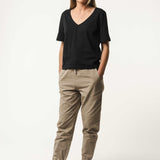V-Neck T-Shirt LALI - Schwarz